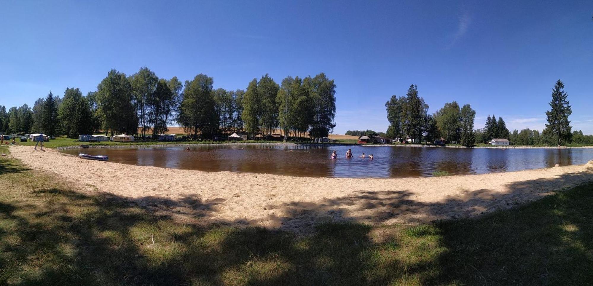 Autokemp Panistavka Žirovnice Buitenkant foto